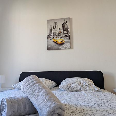 Le Mirage - Appartement 2 Chambres, Salon, Cuisine Equipee, Parking Et Wifi Gratuit Mulhouse Exterior photo