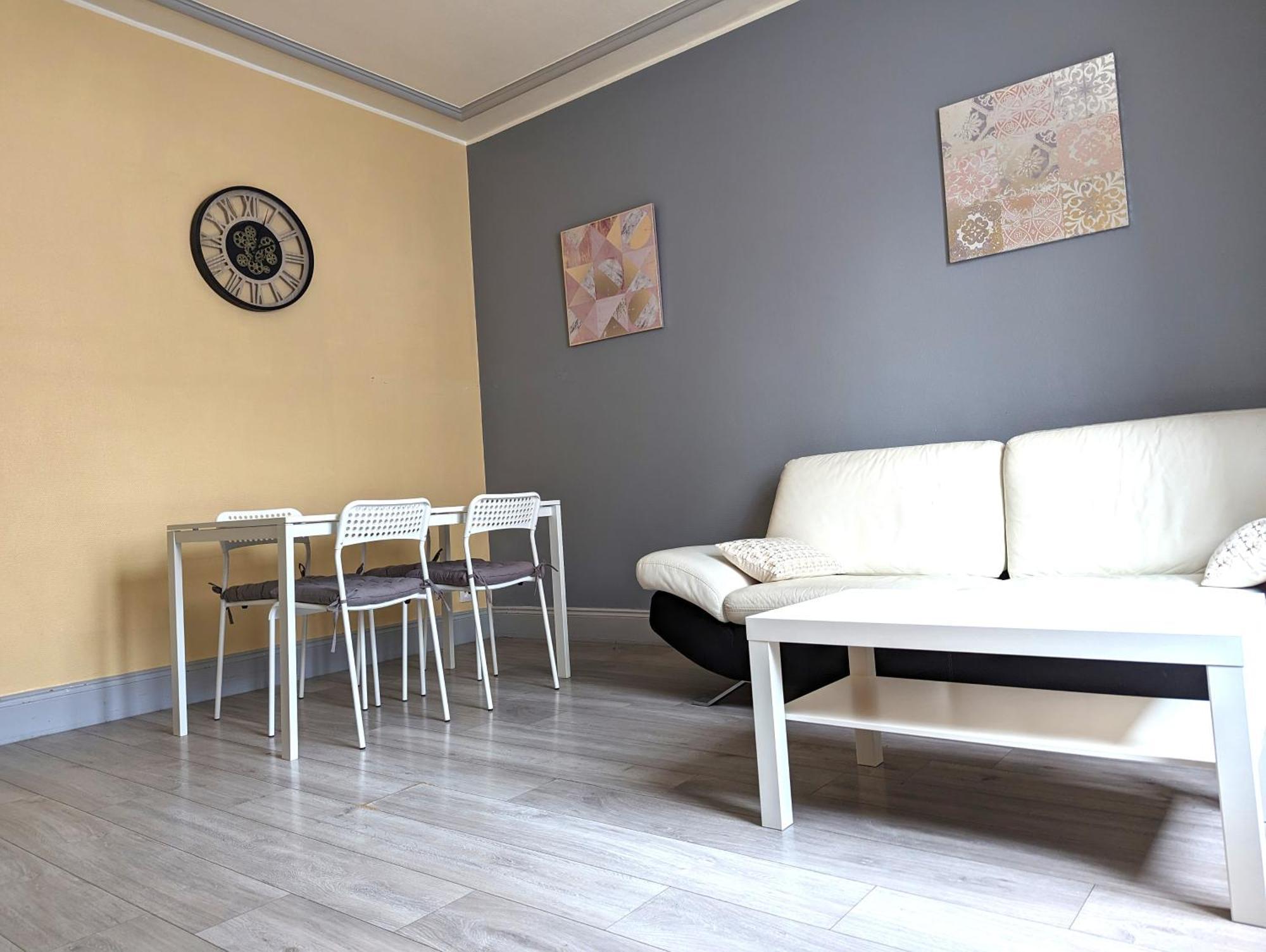Le Mirage - Appartement 2 Chambres, Salon, Cuisine Equipee, Parking Et Wifi Gratuit Mulhouse Exterior photo