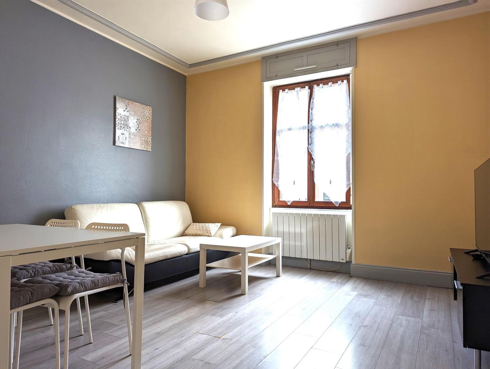 Le Mirage - Appartement 2 Chambres, Salon, Cuisine Equipee, Parking Et Wifi Gratuit Mulhouse Exterior photo