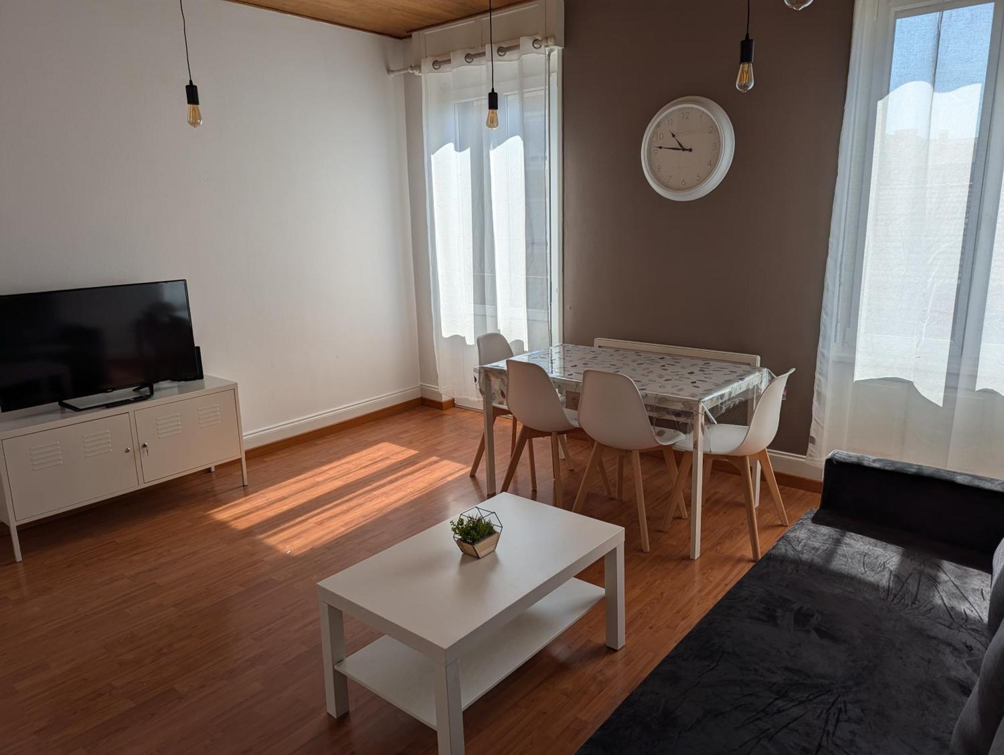 Le Mirage - Appartement 2 Chambres, Salon, Cuisine Equipee, Parking Et Wifi Gratuit Mulhouse Exterior photo